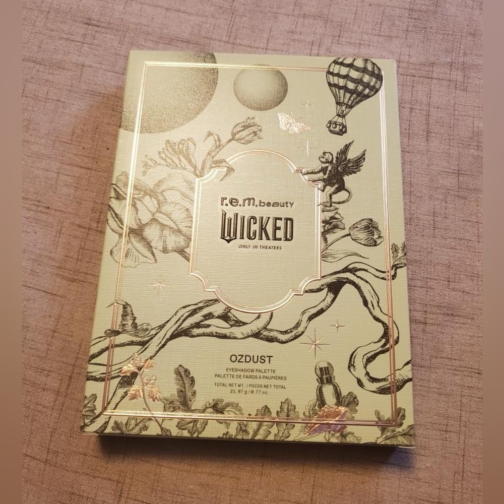 NEW Wicked Ozdust Eyeshadow Palette from Ariana Grande's collection $80